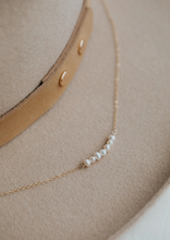 Load image into Gallery viewer, hello adorn 7 pearl linked necklace