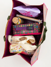 Load image into Gallery viewer, natural life carry all tote bag