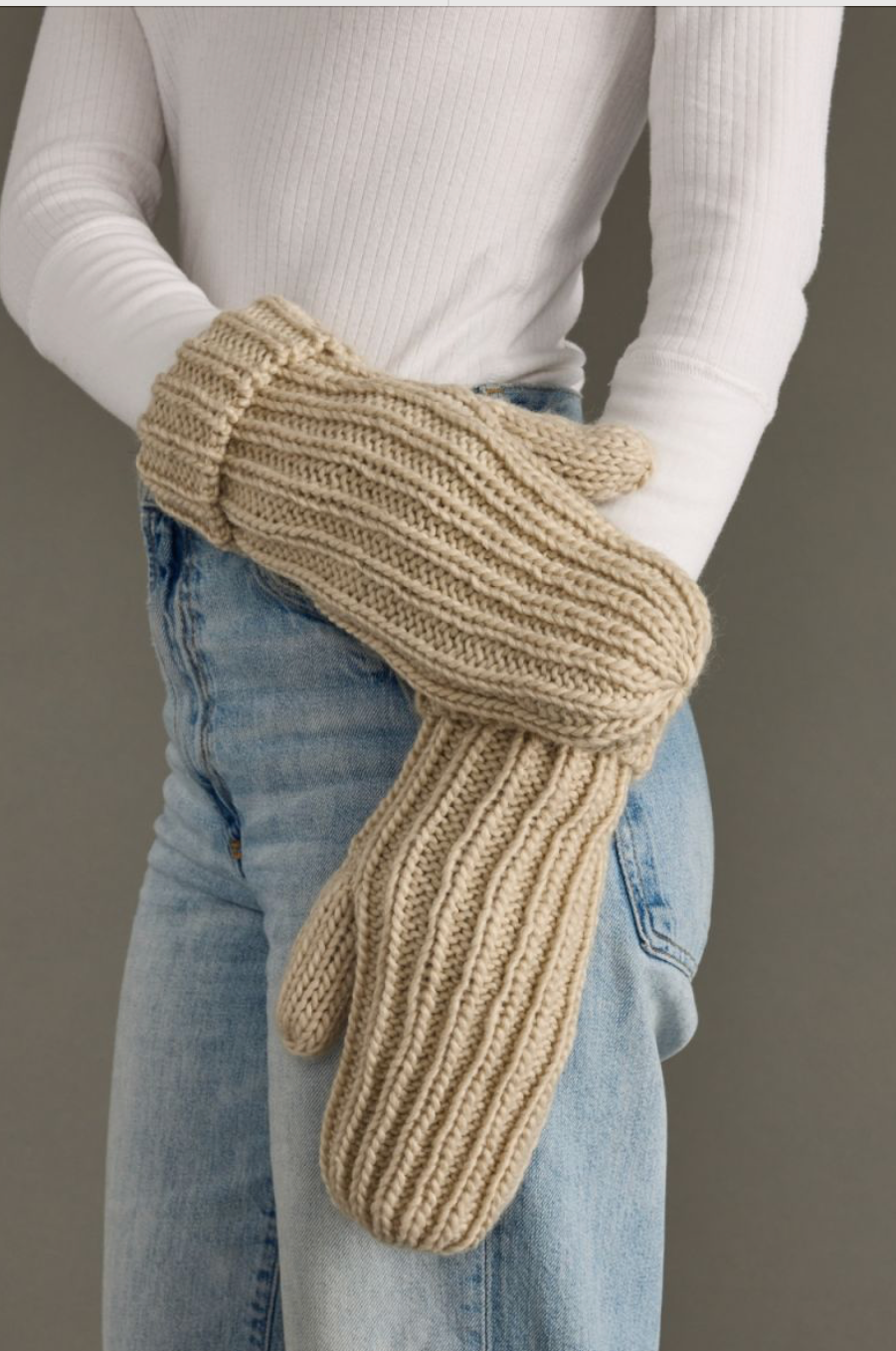 cream chunky knit mittens