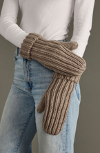 Load image into Gallery viewer, taupe chunky knit mittens