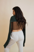 Load image into Gallery viewer, cozy hunter green waffle scarf