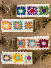 Load image into Gallery viewer, natural life crochet key fob cream