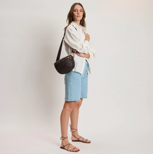 Load image into Gallery viewer, chocolate woven belt bag