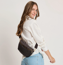 Load image into Gallery viewer, chocolate woven belt bag