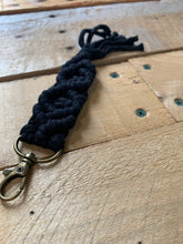 Load image into Gallery viewer, macrame keychain | 8 colors