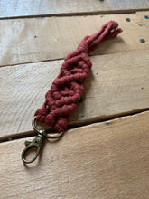 Load image into Gallery viewer, macrame keychain | 8 colors