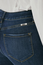 Load image into Gallery viewer, kancan classic dark button skinny jeans