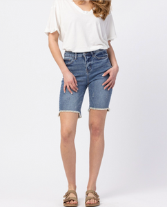 JUDY BLUE HIGH RISE CUT-OFF BERMUDA SHORTS | S-3XL