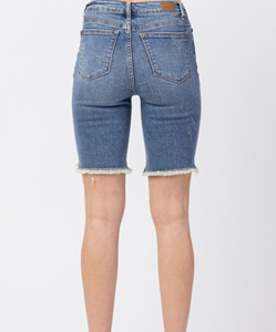 JUDY BLUE HIGH RISE CUT-OFF BERMUDA SHORTS | S-3XL