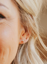 Load image into Gallery viewer, hello adorn herkimer diamond quartz stud earrings