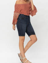 Load image into Gallery viewer, judy blue high waist pull on denim bermudas